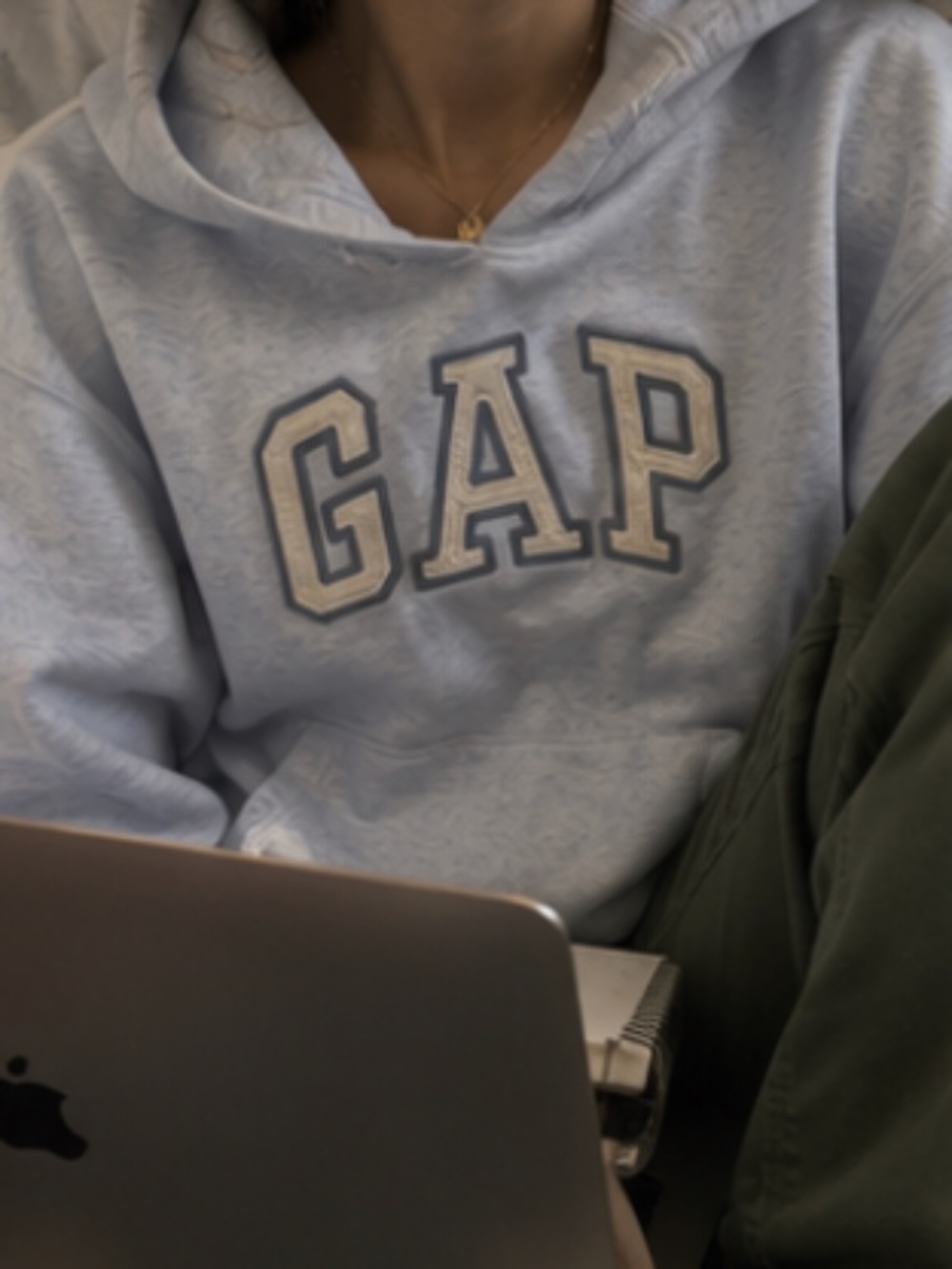 light blue s-m GAP hoodie